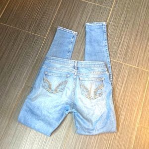 Hollister Skinny Jeans Size 5/27